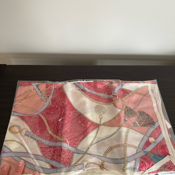 Chinese Silk scarf - Picture 4 of 6